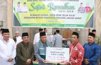 Wakil Gubernur Jambi Buka Arakan Sahur di Tanjab Barat