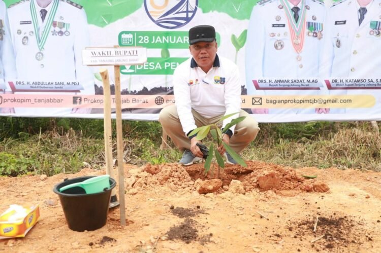 Wabup Katamso Pimpin Aksi Tanam, Wujudkan Kabupaten Lestari dan Ramah Lingkungan
