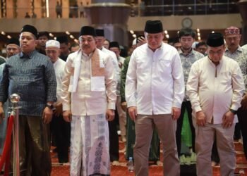 Bupati Anwar Sadat Isi Tausiah Ramadan di Masjid Istiqlal.