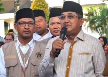 Bupati melepas Jamaah Haji Tanjab Barat
