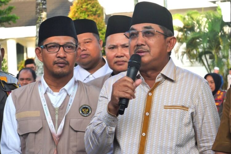 Bupati melepas Jamaah Haji Tanjab Barat