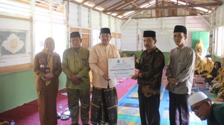 Bupati Anwar Sadat Tinjau Madrasah Diniyah Syuhada Ul Imam di Desa Adi Purwa