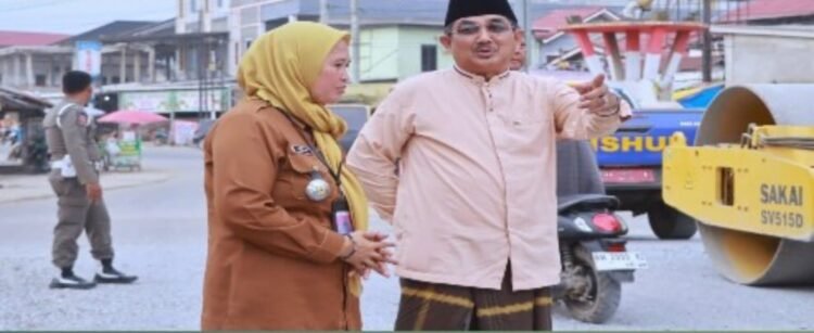 Tinjau Pelaksanaan Pekerjaan Jalan Jalur 2 Merlung Bupati Minta camat dan warga ikut monitor