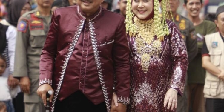 Pawai Budaya Pemkab Tanjab Barat semarakkan HUT RI ke-81